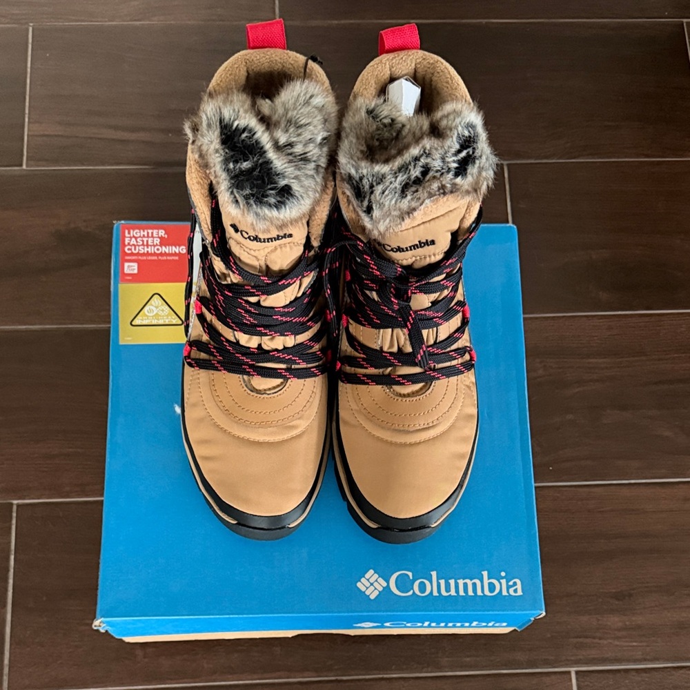 Columbia Women's Tan and Black Fur-Lined Boots